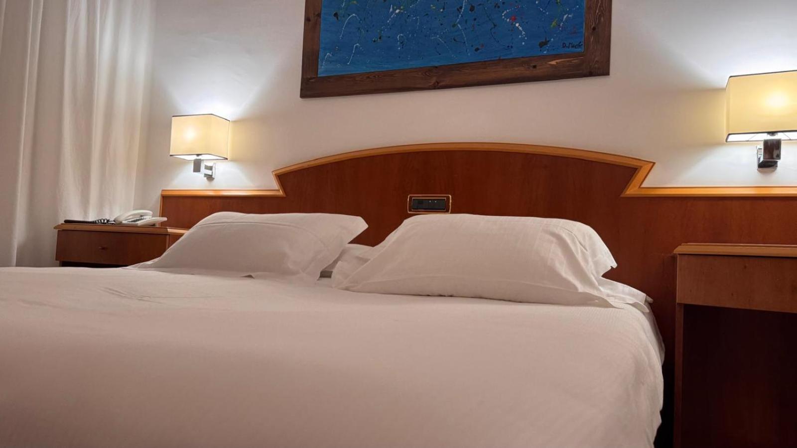Sunshine Club Hotel Centro Benessere 里卡迪 外观 照片